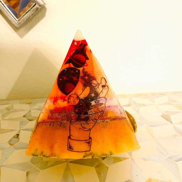 NWT Mountain Lotus Candle - Picture 2 of 2